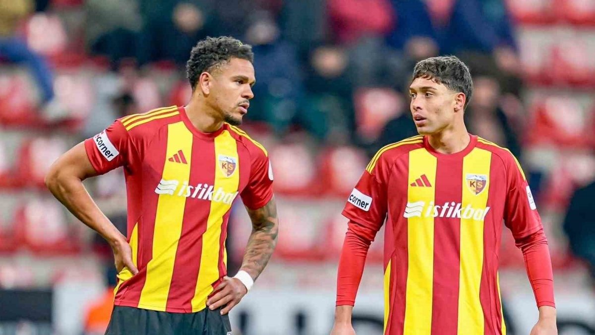 1200x675-kayserisporda-17-macta-16-gol-atarak-en-golcu-isim-onugkha-oldu-1766561800500