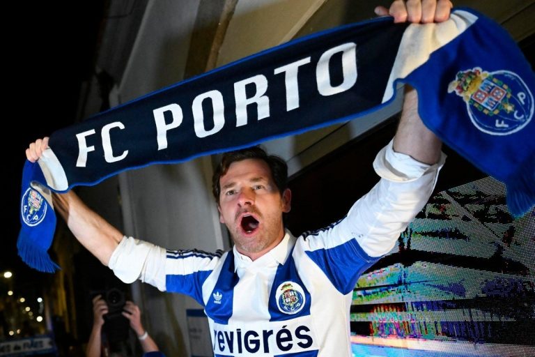 andre-villas-boas-celebra-tras-ganar-las-elecciones-a-presidente-del-oporto-en-abril-de-2024--efe-fernando-veludo