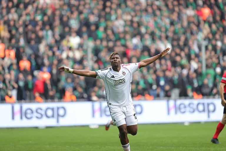 Beşiktaş’ta 1 Forma İçin 3 Aday! Başkan Yalçın, Fenerbahçe Derbisi Öncesi…