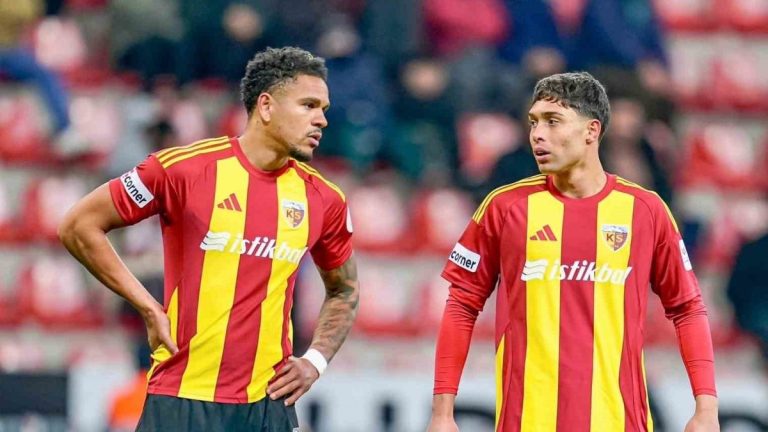 1200x675-kayserisporda-17-macta-16-gol-atarak-en-golcu-isim-onugkha-oldu-1766561800500