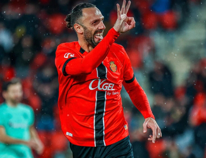 56c9d979-c817-4694-9596-effd62aa7110