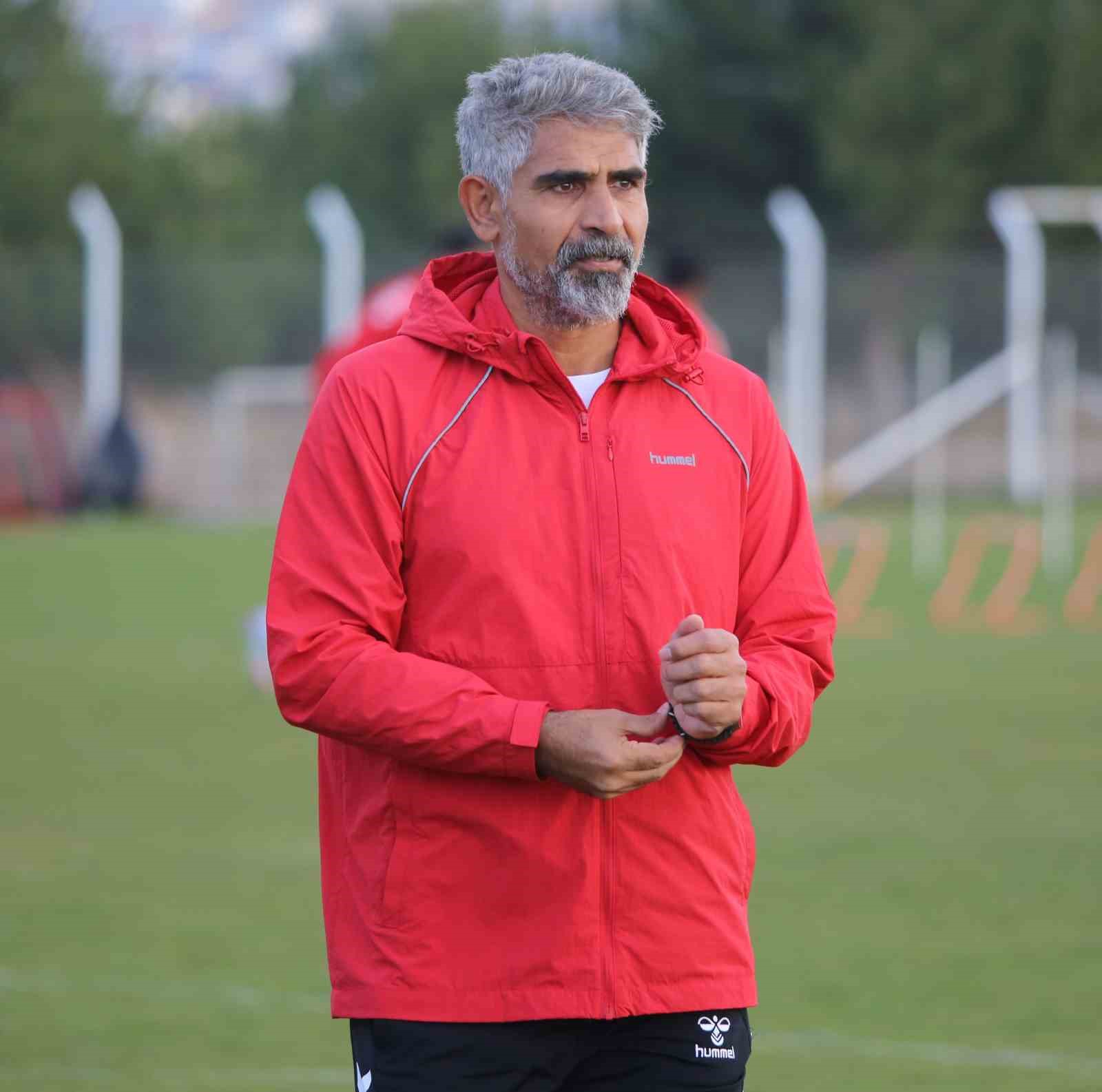 İSMET TAŞDEMİR’İN AKLI PLAY-OFF’TA